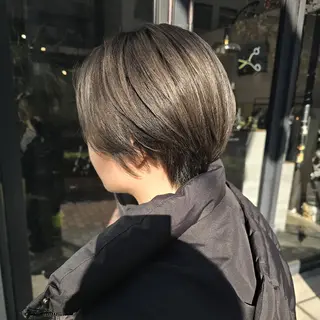 ショート カラー ハヤシ マユ ✂ 府中美容室のヘアスタイル