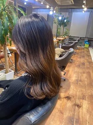 ミディアム 山形 梨沙のヘアスタイル
