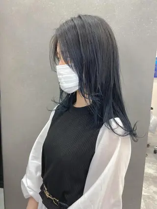 セミロング カラー パーマ ヘアアレンジ メンズ キッズ ネイル マツエク・マツパ 韓国🇰🇷レイヤー カットオリーブカラーのヘアスタイル