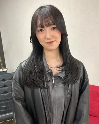 ロング カラー レイヤー/インナー カラー🦋ルイのヘアスタイル