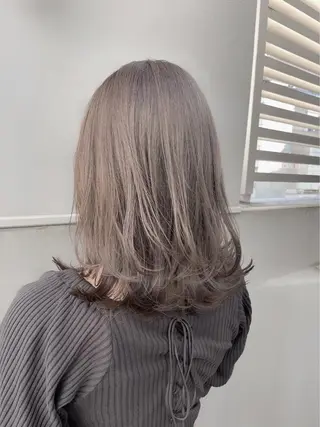 セミロング カラー 中村 彩乃のヘアスタイル