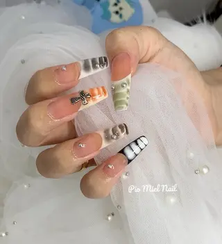 セミロング HANA 長さだしのネイルデザイン