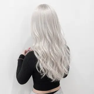 ロング カラー ハイトーン/ブリーチ 🦋デザイン森山陽向のヘアスタイル