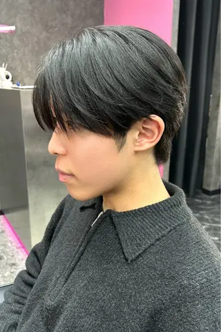 ショート カラー メンズ メンズスタイリスト 前田雄輝のヘアスタイル