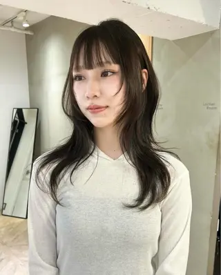 セミロング 似合わせレイヤー ＆透明感カラーのヘアスタイル