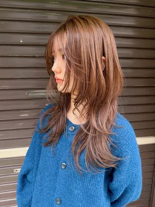 セミロング カラー AiM 大名　似合わせカットのヘアスタイル