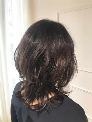 ミディアム カラー 黒神 浩之のヘアスタイル