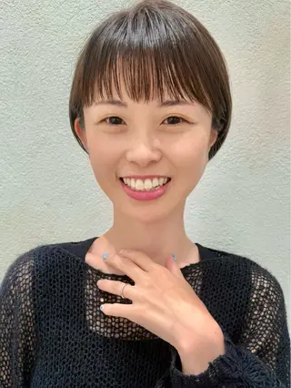 ショート 米澤 由衣のヘアスタイル