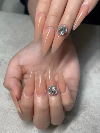 ネイル ネイルルーム チャームのネイルデザイン