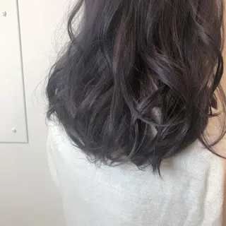 セミロング 顔周りの垢抜けヘア 立山愛梨のヘアスタイル