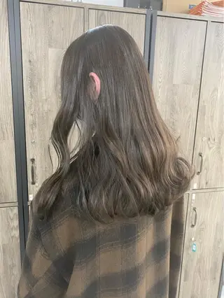 ミディアム カラー ヘアアレンジ 🌷FUKA🌷 まろやかハイトーンのヘアスタイル