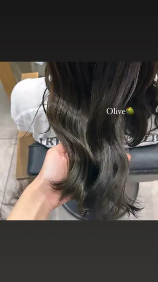 ミディアム カラー デザインカラー 🥨HAZUKiのヘアスタイル