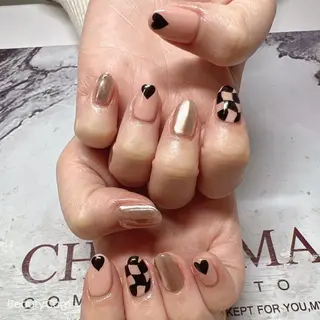 ネイル ガレンドウ 白澤 愛子のネイルデザイン