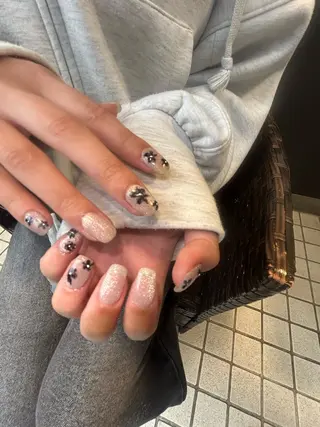 ネイル Mネイル 名駅本店所属・枇杷 百華のネイルデザイン