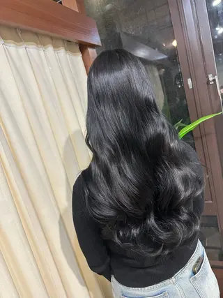 ロング カラー RINA .のヘアスタイル