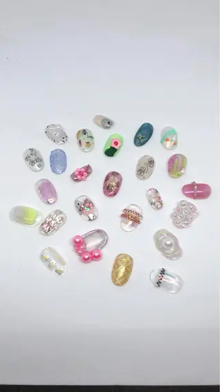 ネイル mano nella manoのネイルデザイン