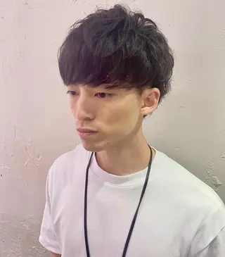 パーマ メンズ 推しカラー オタク美容師 山本のヘアスタイル