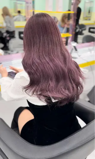 ロング 🍀yuria/ハイ トーン/ペールカラーのヘアスタイル