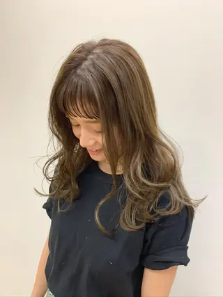 ミディアム 鈴木 まりやのヘアスタイル