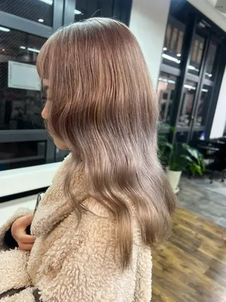 カラー 村井 湖奈のヘアスタイル