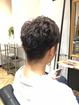 ショート パーマ ハイトーン/カラー/ 用賀/稲若健太郎のヘアスタイル