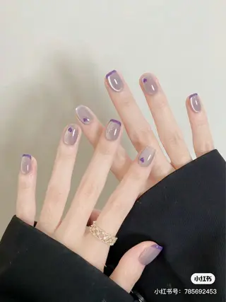 ミディアム めぐみのネイルサロン スタッフ練習のネイルデザイン