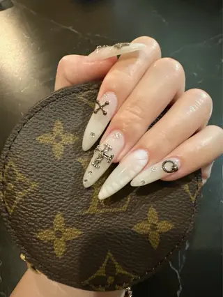 ネイル MIKIネイル YUKAのネイルデザイン