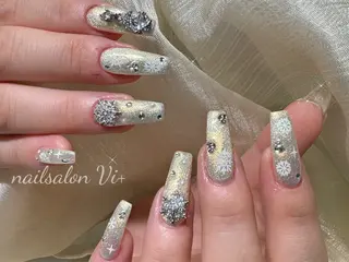 ネイル ✨Nailsalon Vi+✨のネイルデザイン
