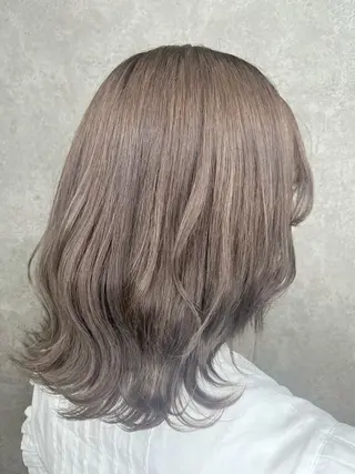 セミロング カラー 山口 詩織のヘアスタイル