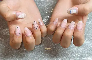 ネイル VIERU 🌈🎀💖のネイルデザイン