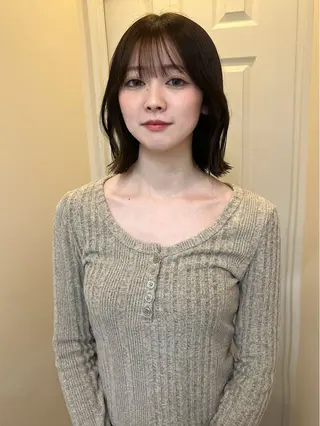 yuka/ロング/ レイヤーカットモデルのヘアスタイル