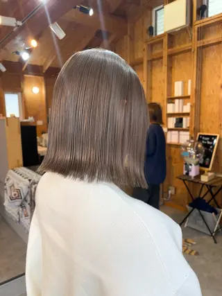 カラー まろみ暖色×ボブ ×chia🕯のヘアスタイル