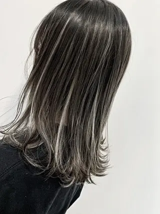 セミロング 坂野 結子のヘアスタイル