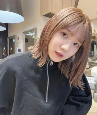 ミディアム カイ マコトのヘアスタイル