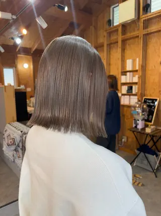 カラー まろみ暖色×ボブ ×chia🕯のヘアスタイル