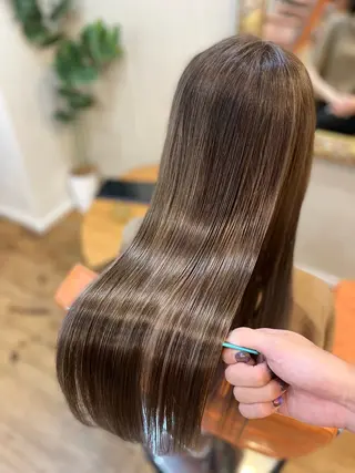 ロング ⚪️髪質改善 縮毛 店長 コウ⚪️のヘアスタイル