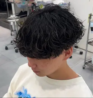 パーマ メンズ 佐々木 輝のヘアスタイル