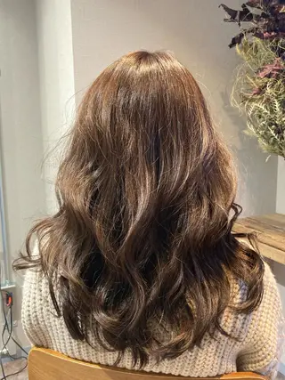 ロング カラー 浅野 順一のヘアスタイル