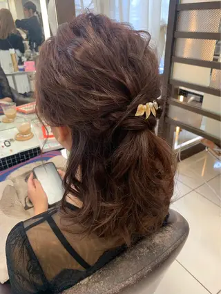 ヘアアレンジ 羽エクステ🩷 🤍まき🤍のマツエク・マツパデザイン