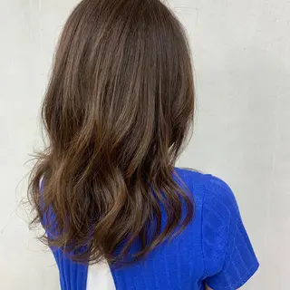 セミロング カラー ヘアアレンジ 平川 夏海のヘアスタイル