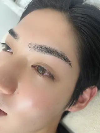 メンズ アイブロウ トレンド眉🌈✨ megumiのマツエク・マツパデザイン