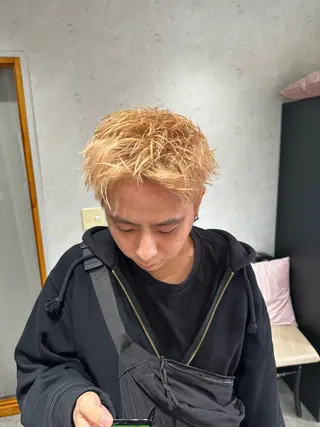 ショート カラー メンズ 上野/エフェクトブリ ーチ✂︎touiのヘアスタイル