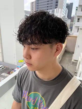 パーマ メンズ Bond Story りき カラーモデルのヘアスタイル