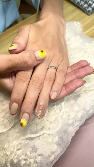 ネイル 藤島 咲良のネイルデザイン