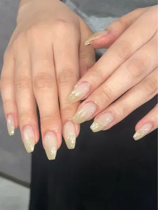 ネイル Salon attrait 大石のネイルデザイン