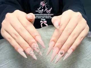 セミロング Linanail Nambaのマツエク・マツパデザイン