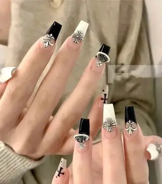 ネイル 高木 維麗絲のネイルデザイン