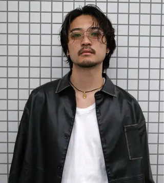 ミディアム パーマ メンズ グランジヘア 無造作ヘアHYUGAのヘアスタイル