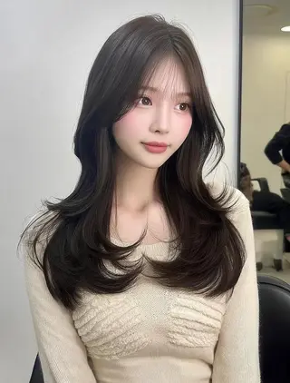 ロング 砂澤 瞳のヘアスタイル