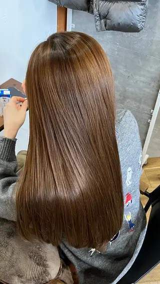 カラー Amour Akala .hk　（アムールアカラ）所属・Amour Akala.hkのヘアスタイル